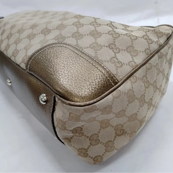 AUTHENTIC GUCCI GOLD ORIGINAL GG CANVAS PRINCY TOTE.